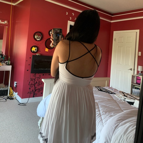 ✨2/$20✨ White Zaful Summer Dress - Picture 3 of 4